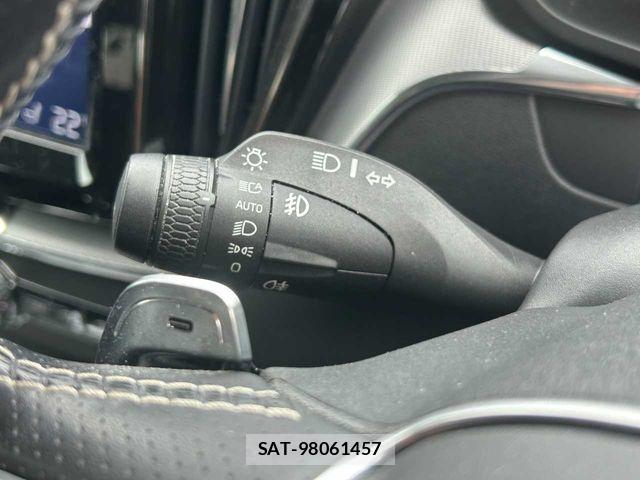 Volvo XC60 2018-08 7903600-13