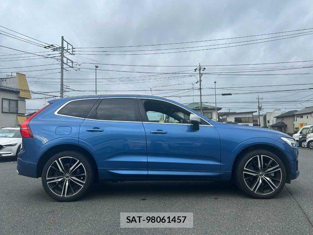 Volvo XC60 2018-08 7903600-24
