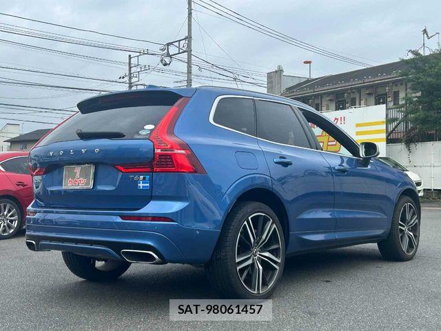 Volvo XC60 2018-08 7903600-25