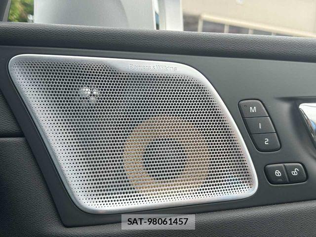 Volvo XC60 2018-08 7903600-2