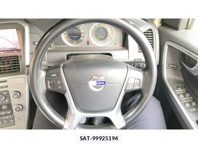 Volvo XC60 2010-09 7964323-11