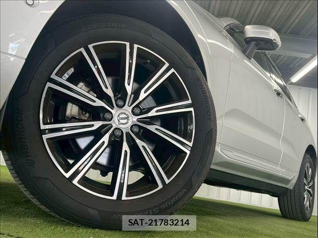 Volvo XC60 2020-09 7964322-18