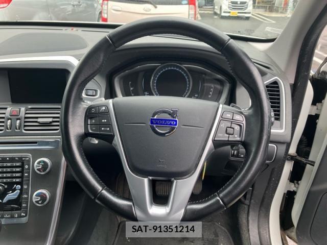Volvo XC60 2016-06 7981478-9