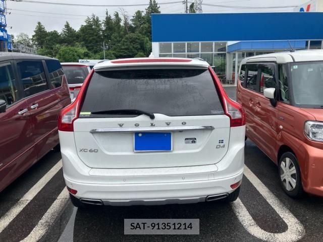 Volvo XC60 2016-06 7981478-2