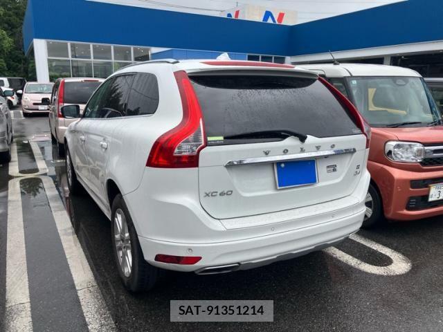 Volvo XC60 2016-06 7981478-3
