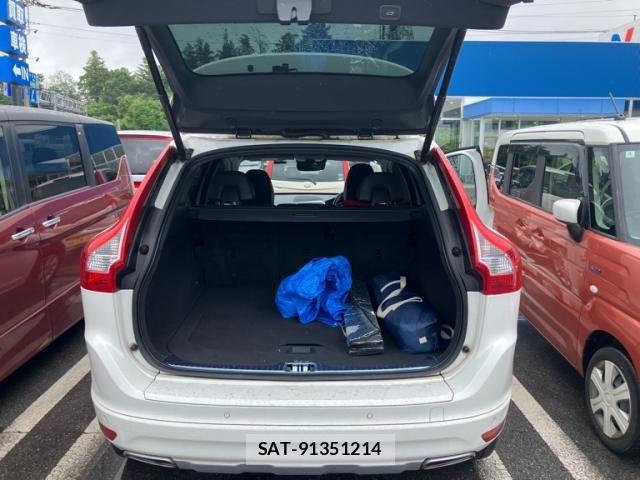 Volvo XC60 2016-06 7981478-5