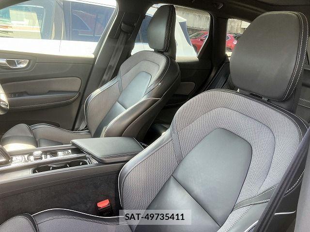 Volvo XC60 2021-07 7981477-4