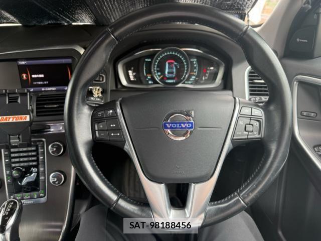 Volvo XC60 2014-03 7981479-18