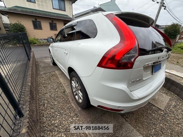 Volvo XC60 2014-03 7981479-2