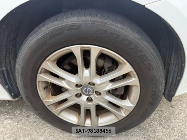 Volvo XC60 2014-03 7981479-4