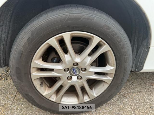 Volvo XC60 2014-03 7981479-7