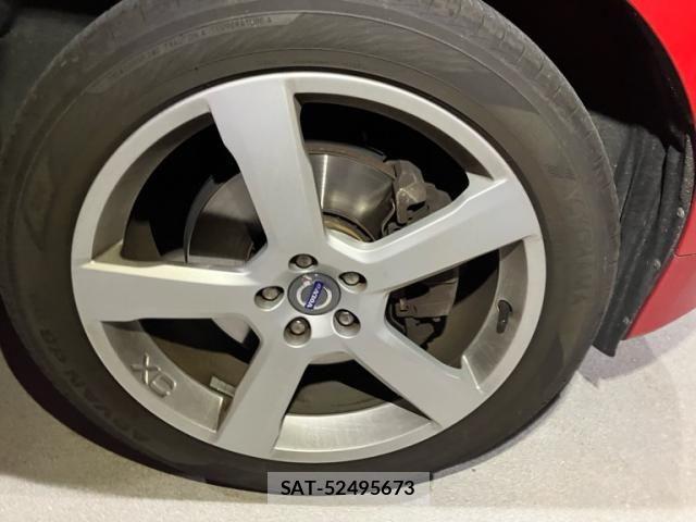 Volvo XC60 2013-10 8039054-8