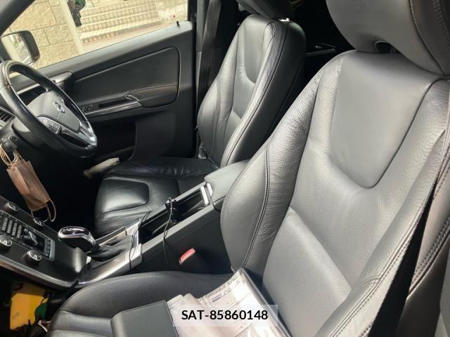 Volvo XC60 2014-06 8076074-15