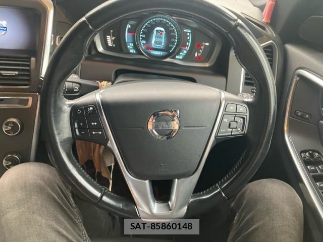 Volvo XC60 2014-06 8076074-17
