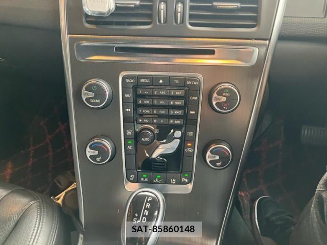 Volvo XC60 2014-06 8076074-18