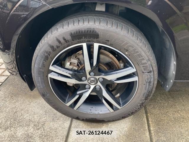 Volvo XC60 2018-06 8102561-10