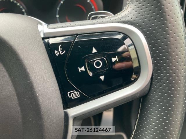 Volvo XC60 2018-06 8102561-18