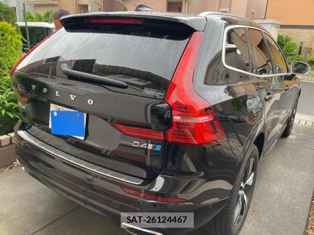 Volvo XC60 2018-06 8102561-4