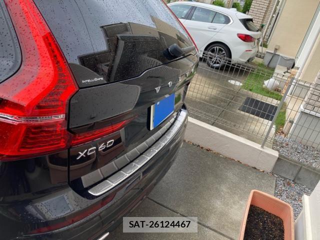Volvo XC60 2018-06 8102561-5