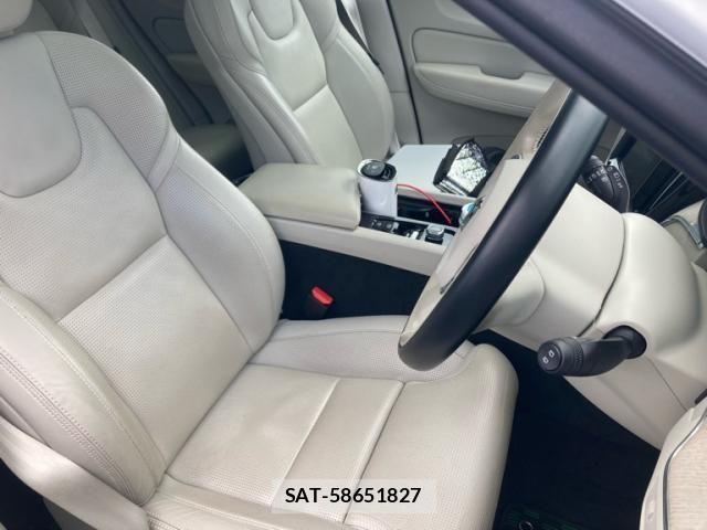 Volvo XC60 2020-11 8102560-17