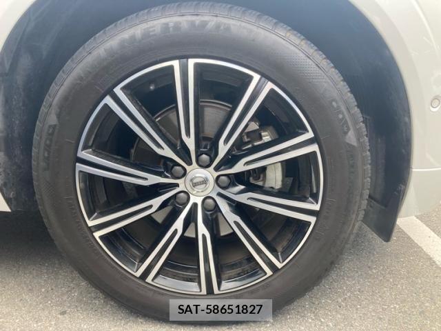 Volvo XC60 2020-11 8102560-3