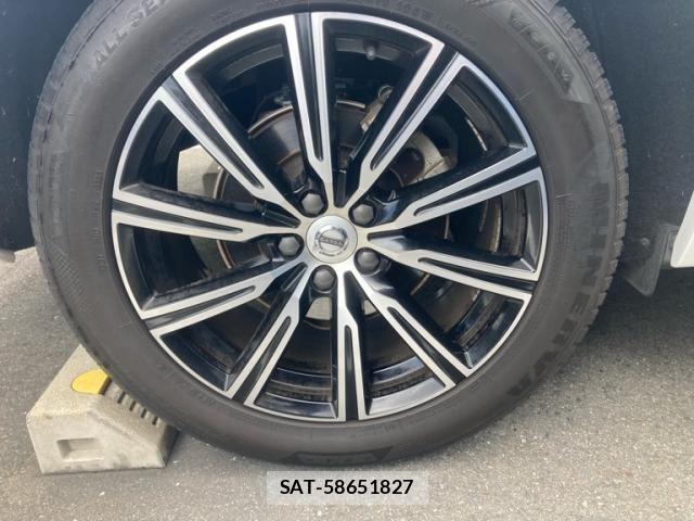 Volvo XC60 2020-11 8102560-4