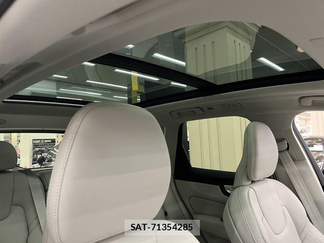 Volvo XC60 2025-06 8132886-5