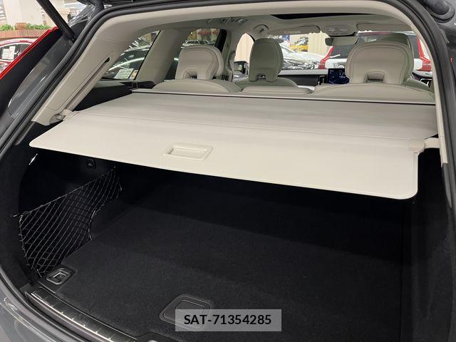 Volvo XC60 2025-06 8132886-7