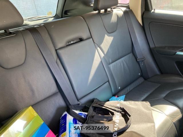 Volvo XC60 2013-12 8132894-18