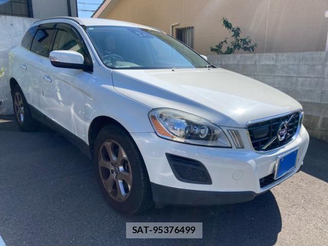 Volvo XC60 2013-12 8132894-1