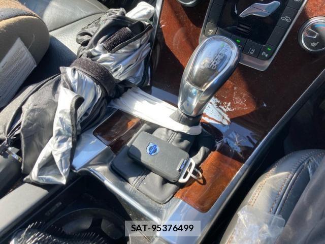 Volvo XC60 2013-12 8132894-22