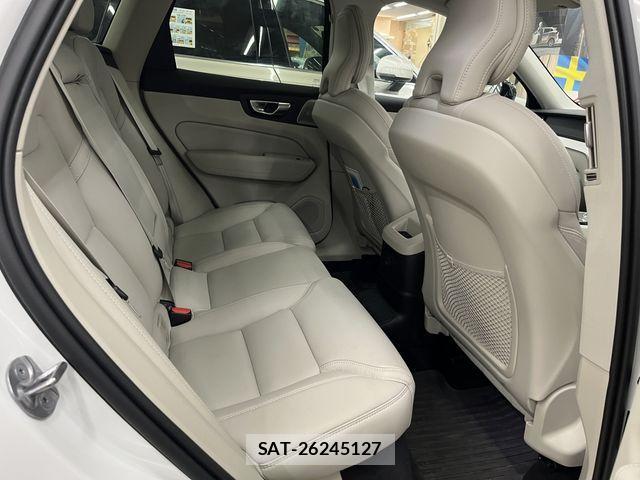 Volvo XC60 2025-05 8132885-4