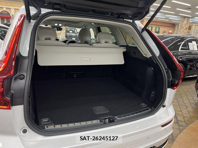 Volvo XC60 2025-05 8132885-5