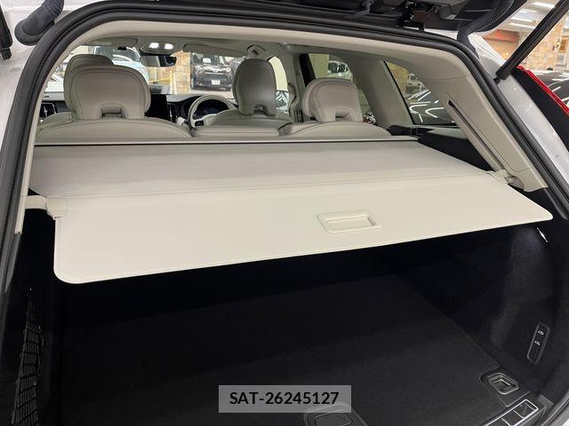 Volvo XC60 2025-05 8132885-6