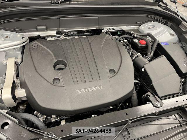 Volvo XC60 2025-06 8132887-12