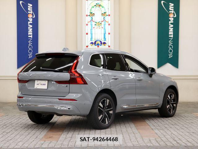Volvo XC60 2025-06 8132887-2