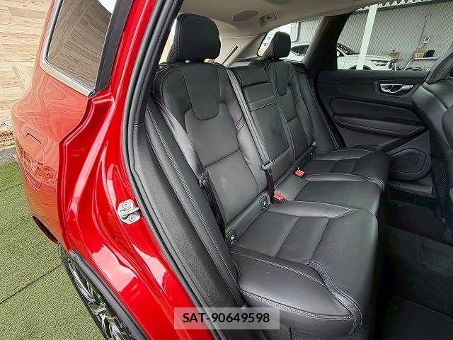 Volvo XC60 2021-05 8146959-11