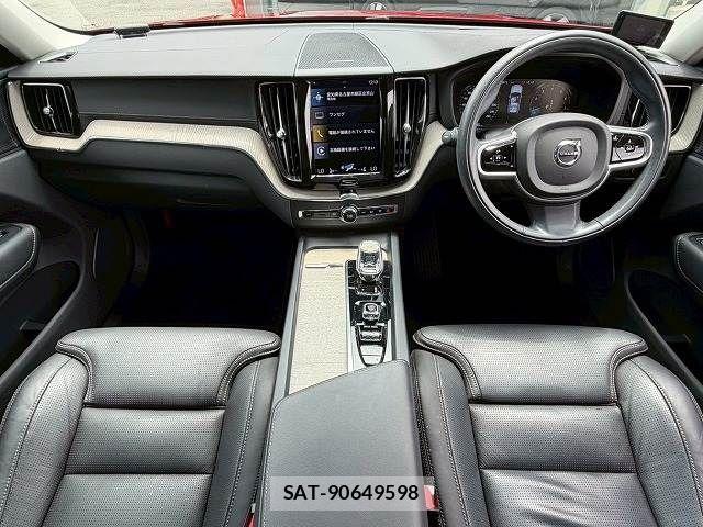 Volvo XC60 2021-05 8146959-1