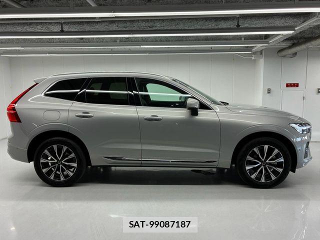 Volvo XC60 2024-12 8210898-9