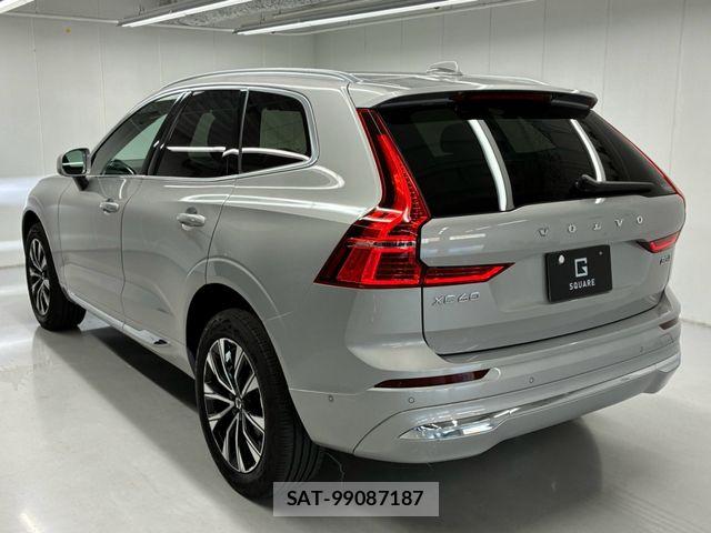Volvo XC60 2024-12 8210898-14