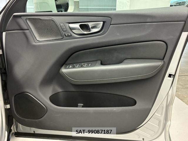 Volvo XC60 2024-12 8210898-19