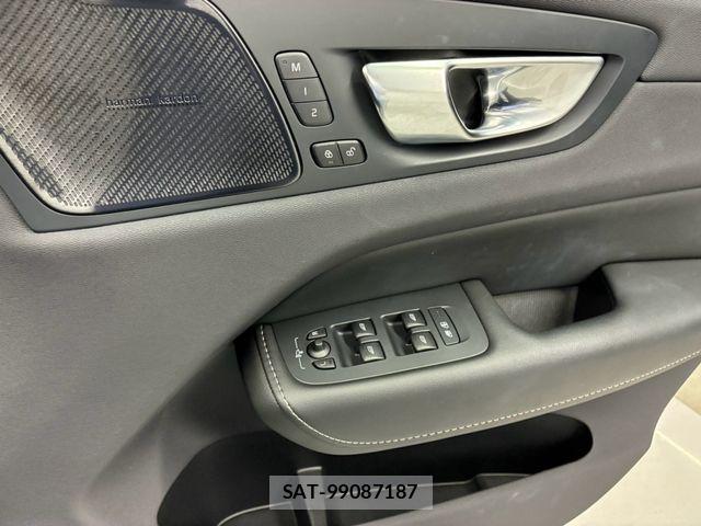 Volvo XC60 2024-12 8210898-20