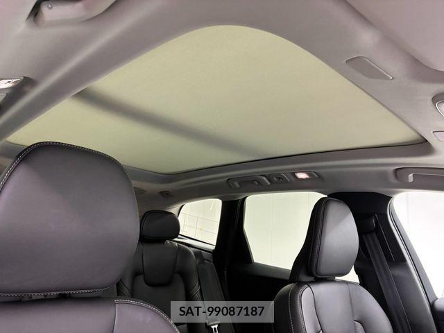 Volvo XC60 2024-12 8210898-24