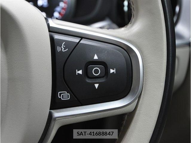 Volvo XC60 2021-07 8210900-22