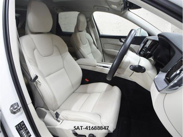 Volvo XC60 2021-07 8210900-3