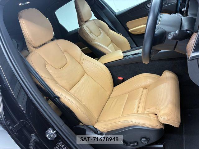 Volvo XC60 2021-04 8210899-2