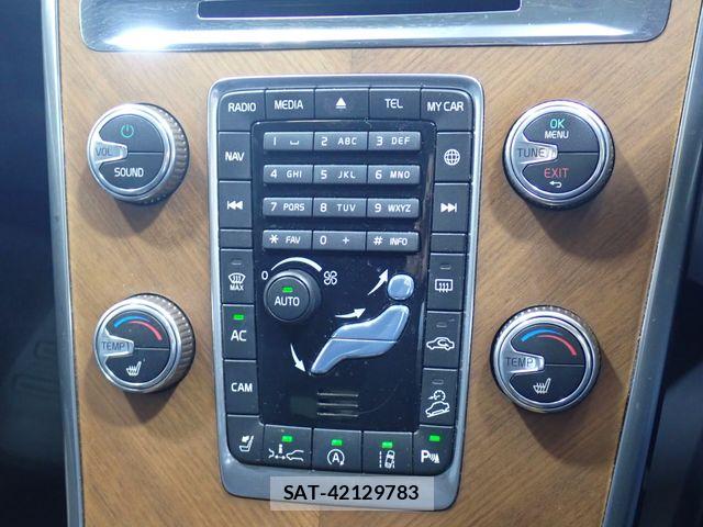 Volvo XC60 2017-12 8247095-13