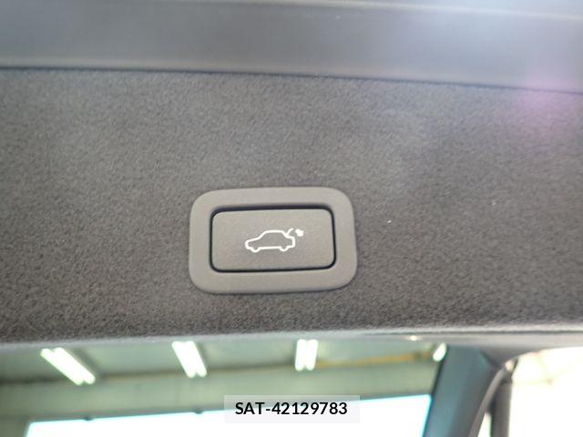 Volvo XC60 2017-12 8247095-22
