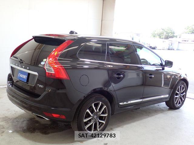 Volvo XC60 2017-12 8247095-6