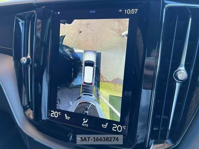 Volvo XC60 2021-06 8247097-3